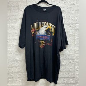 Wrangler tshirt could also work as short dress. Size XL